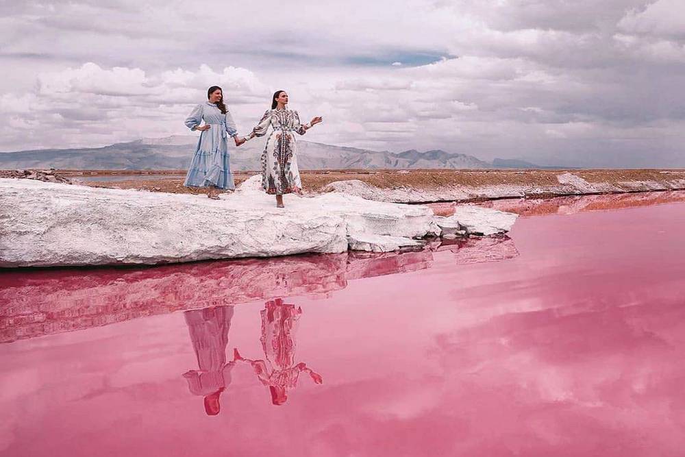 Shiraz - Pink Lake (Maharlou Lake)